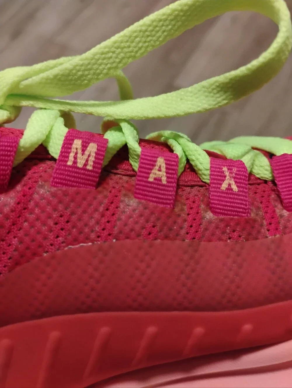 Nike Women's Air Max Axis Sneakers Running Shoes in Pink/Melon/Coral, Size 9.5 - Picture 10 of 16
